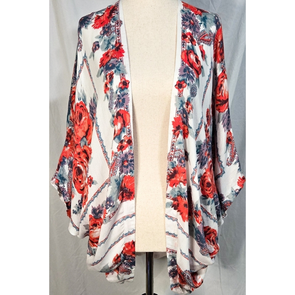 Urban Outfitters Kimchi Blue Kimono White Red Floral Roses Boho Festival